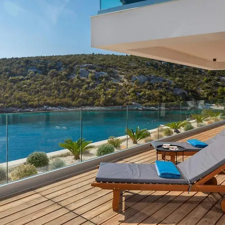Beautifully Landscaped Appartement